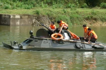 Xe bọc thép nào giúp dân chống siêu bão Haiyan?