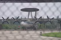 Trung Quốc: “mắt thần” trên không KJ-500 vượt trội E-3C Mỹ