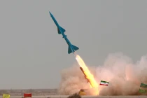 Iran nhận hàng loạt tên lửa phòng không “bí ẩn”