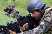 Việt Nam hiện đại hóa trang bị người lính 