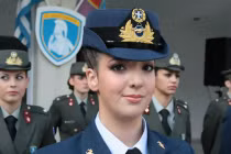 Top 10 quốc gia có nữ quân nhân hấp dẫn nhất