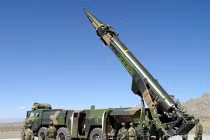 DF-25: tên lửa đạn đạo tầm trung tàng hình của Trung Quốc