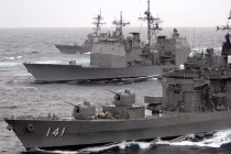 Xem hạm đội “khổng lồ” Mỹ, Nhật biểu dương sức mạnh