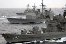 Xem hạm đội “khổng lồ” Mỹ, Nhật biểu dương sức mạnh