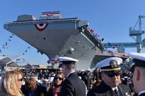 Xem Mỹ hạ thủy tàu sân bay hạt nhân lớn nhất