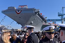 Xem Mỹ hạ thủy tàu sân bay hạt nhân lớn nhất