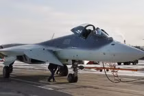 Ngắm siêu tiêm kích Su T-50 Nga trong “bộ áo mới” 