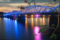 Chuyện cầu Trường Tiền với 3 lần bị sập và đổi nhầm tên Tràng Tiền 