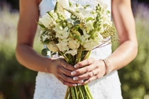 Phù dâu choáng váng trước yêu cầu vô lý của cô dâu trong ngày cưới