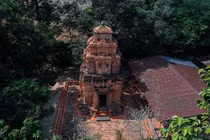 Khám phá tháp cổ quý hiếm còn sót lại ở Đông Nam Bộ