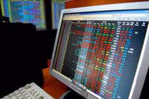 Thị trường chứng khoán ‘thủng đáy’ vì sao?