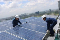 Lắp điện mái nhà mặt trời, trời mưa liệu có sử dụng được?