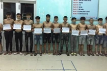 Vây bắt hơn 20 thanh thiếu niên mang hung khí để hỗn chiến