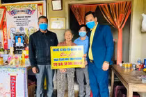 Hoài Linh 'ngâm' gần 14 tỷ đồng hỗ trợ miền Trung: Bất nhất từ phát ngôn đến thực tế?