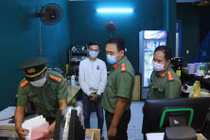 Bắt giám đốc tiếp tay 14 chuyên gia "dởm" nhập cảnh trái phép