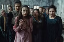 Vì sao nàng Fantine trong Những người khốn khổ bán tóc, bán răng?