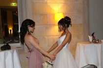 Gái xinh gây sốt khi làm đám cưới giả để "dằn mặt" người cũ