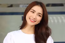 Video: Hòa Minzy thử tiếng trên trời, dàn nhạc bắt tone dưới đất