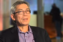 GS. Nguyễn Tấn Hùng và “giấc mộng” xe lăn điều khiển bằng ý nghĩa