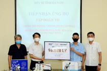 Tập đoàn TH trao tặng Hà Nam, Vĩnh Phúc hơn 145.000 sản phẩm đồ uống, chung tay chống dịch