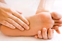 10 cách chữa nứt gót chân cực nhạy mùa thu đông