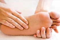 10 cách chữa nứt gót chân cực nhạy mùa thu đông