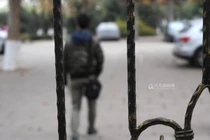 Éo le chuyện nam sinh đồng tính nhiễm HIV