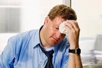 Ra nhiều mồ hôi là khỏe hay yếu?