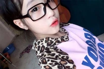 Nữ sinh lớp 11 kiếm 10 triệu/tháng nhờ mỹ phẩm tự chế