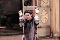 Hot girl Tuyên Quang hóa thành thầy bói tinh nghịch