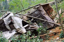 Rùng mình hàng loạt vụ lao xe xuống vực sâu gần đây