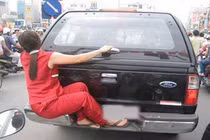 Cạn lời với muôn kiểu giao thông chỉ có ở Việt Nam