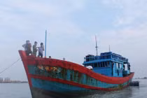 Tàu lạ nổ súng vào tàu cá Việt Nam, 1 ngư dân thiệt mạng