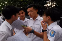 Sĩ tử tranh cãi bài thi Toán THPT Quốc gia theo hình thức trắc nghiệm