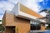 Nhà hình khối hộp TP HCM gây sững sờ báo Tây