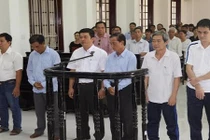 Tham ô tài sản, nguyên Trưởng phòng Công Thương lĩnh án