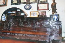 Giật mình đồ "dị" đắt tiền trong nhà đại gia Hà Nội