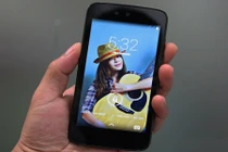 Bộ ba điện thoại Android của Google giá rẻ khó tin