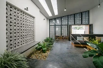 Thiết kế nhà Việt ấn tượng nhờ gạch hoa thông gió 