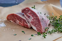 Soi đặc sản thịt lợn đen giá choáng váng, chục triệu đồng/kg