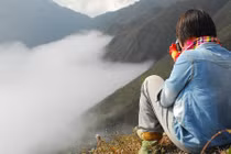 Tà Chì Nhù: Cung đường đến nơi chạm tay vào biển mây 