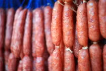 Soi loạt đặc sản ngoại sốt xình xịch biếu Tết