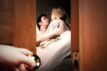 Bi kịch sau nhà nghỉ của quý ông quyền chức VN