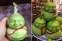 Dưa lê hình thần tài hốt bạc rằm tháng 7