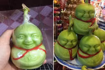 Dưa lê hình thần tài hốt bạc rằm tháng 7