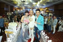 Đại gia chơi ngông chi núi tiền cho showbiz Việt