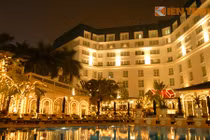 Kiến trúc sân vườn tuyệt đẹp khách sạn Metropole Hà Nội