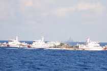 Tàu TQ "dàn trận" thành từng nhóm ngăn cản tàu VN