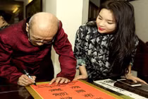 Giải mã câu đối GS Vũ Khiêu tặng HH Kỳ Duyên