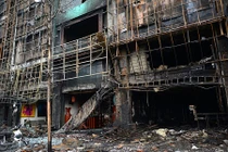 Cảnh hoang tàn sau vụ cháy karaoke 13 người chết ở Hà Nội